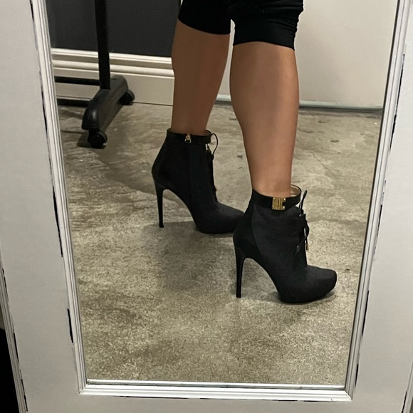 Stunning Wool/Leather Ankle Boots - Picture 9 of 10